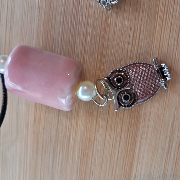 Pink and Silver Owl Pendant Necklace with Pearl - Picture 4 of 7